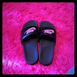 NIKE FLI P FLOPS